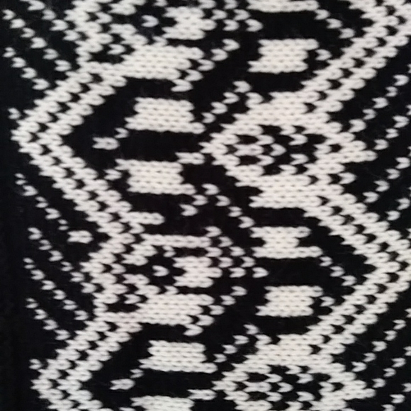 Tobi Asymmetrical Open Front Cardigan Sweater One Size Black White - Picture 11 of 12